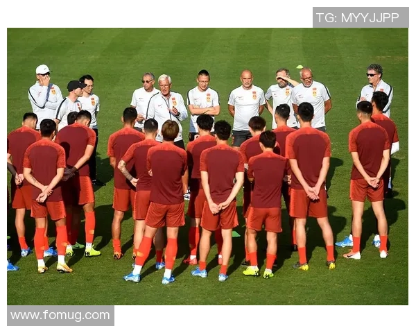 南通队更衣室气氛凝重主帅感慨足球的无常与残酷